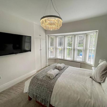 Modern 2 Bed Flat W Parking, Dog Friendly, Central Bournemouth Bagian luar foto