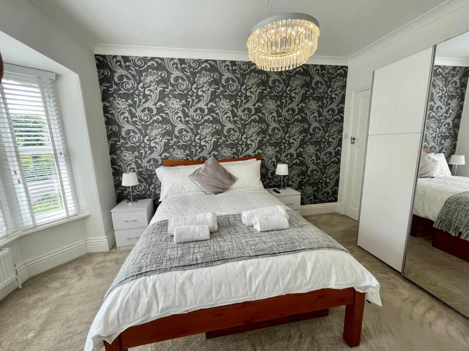 Modern 2 Bed Flat W Parking, Dog Friendly, Central Bournemouth Bagian luar foto